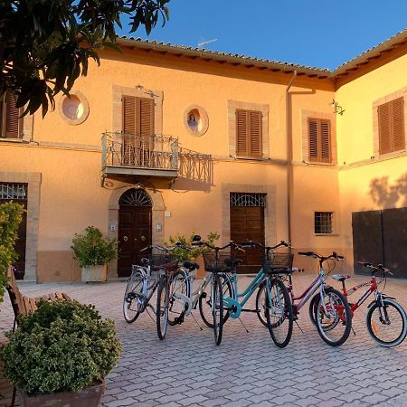 B&B Il Casale Foligno Exteriör bild